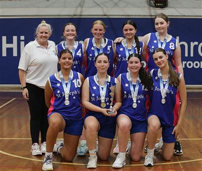 basketball int girls winners